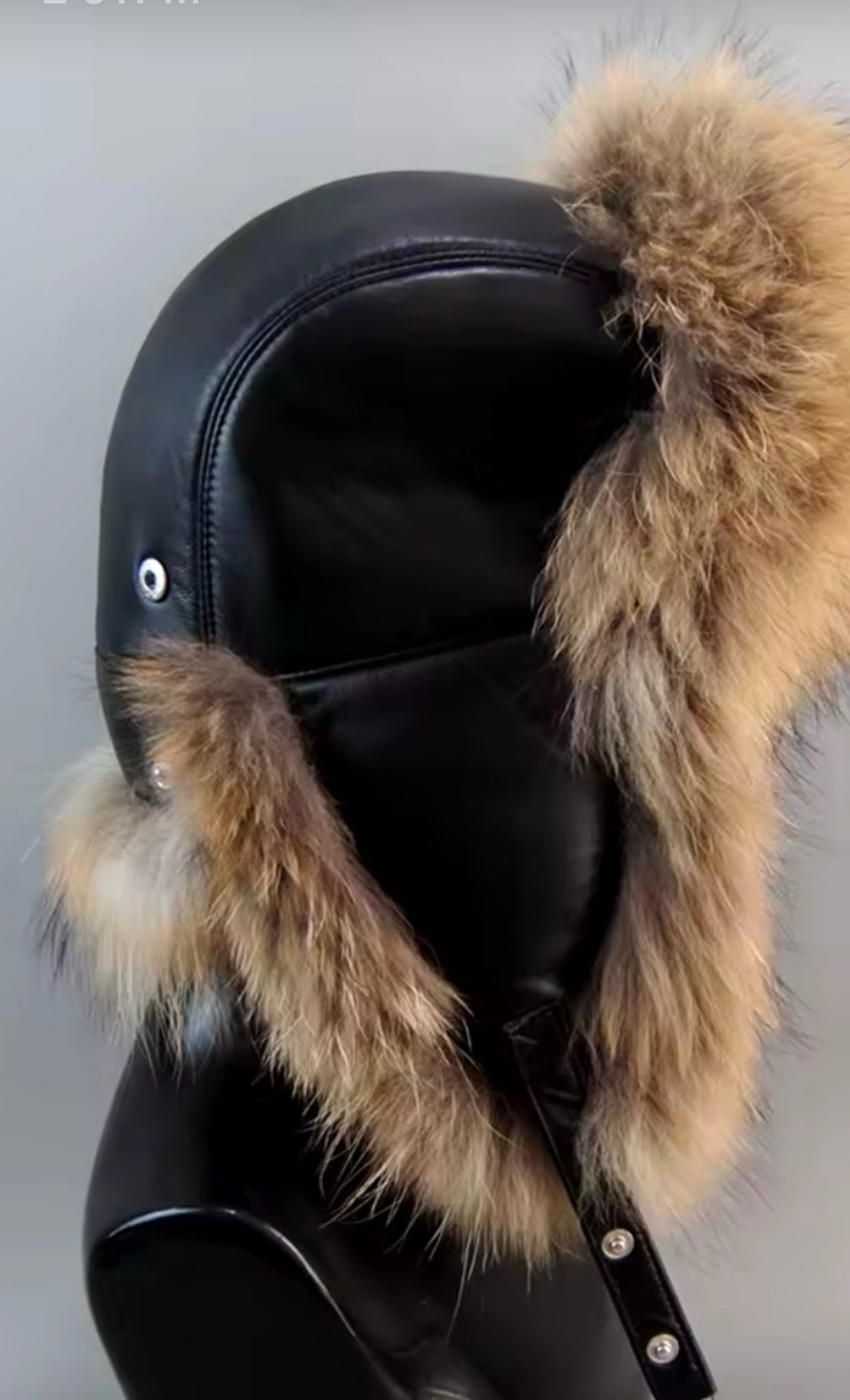 THE ARCTIC CROWN FUR COSSACK