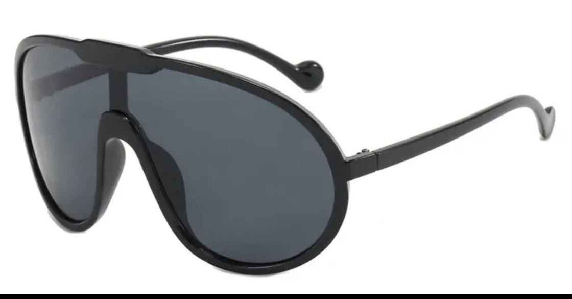 REDD’s GLACIER OVERSIZE SUNGLASSES