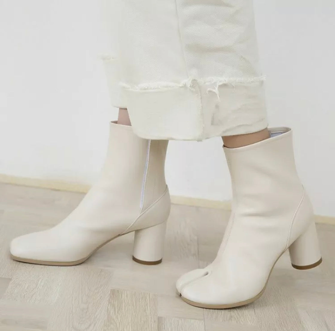 REDD’s CLEAVE TOE ANKLE BOOTS