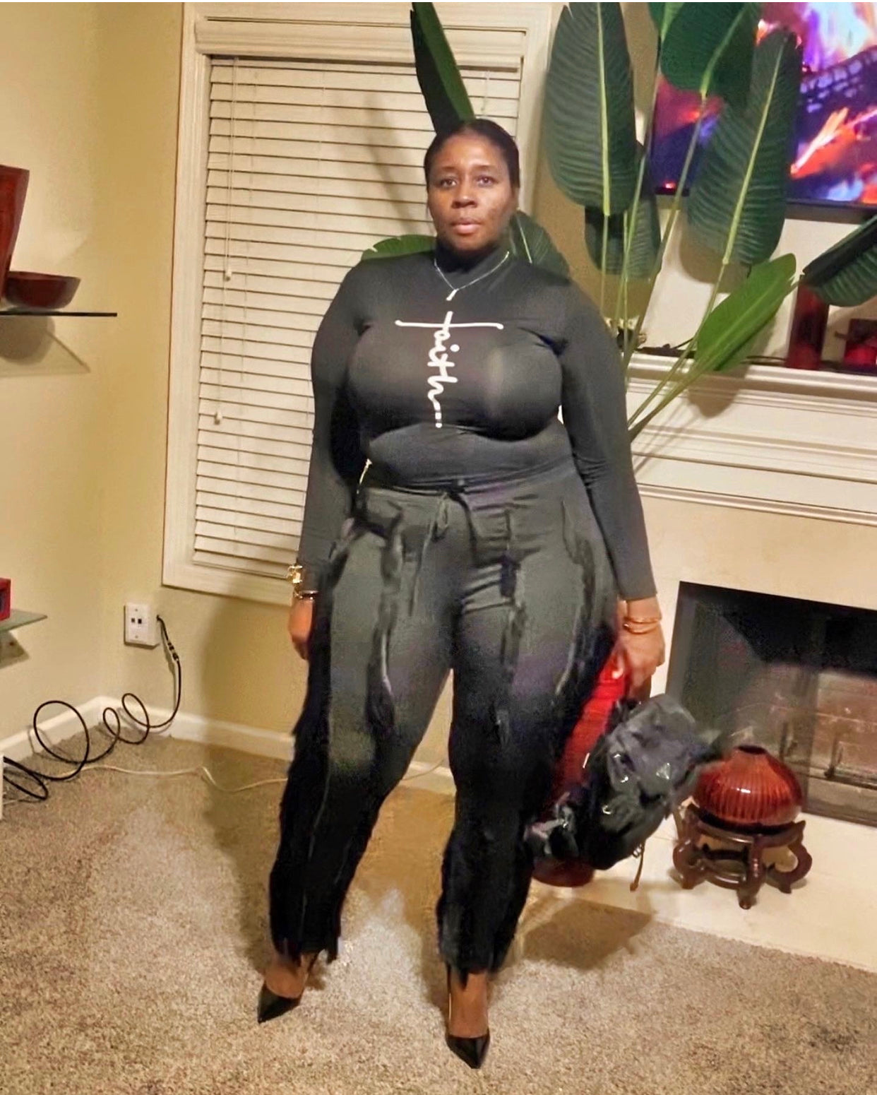 REDD’s STATEMENT TASSEL PANTS